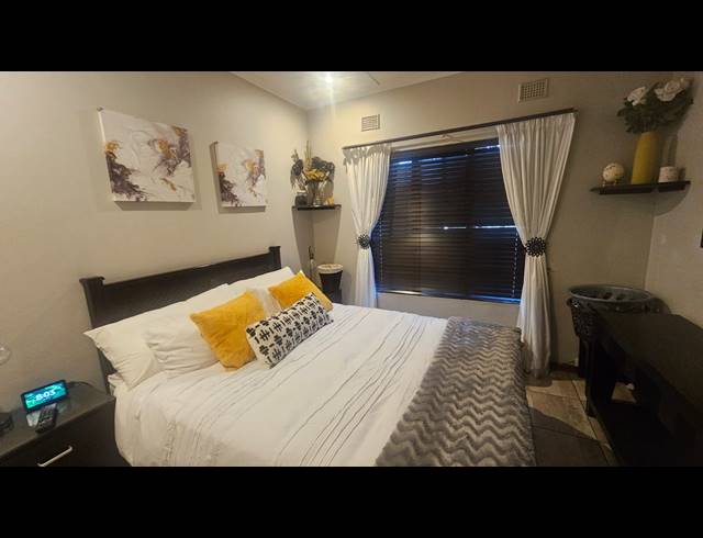 3 BEDROOM HOUSE FOR SALE IN GRANTHAM PARK